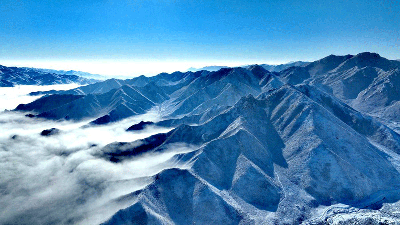 Snow greets Qilian Mountains in NW China