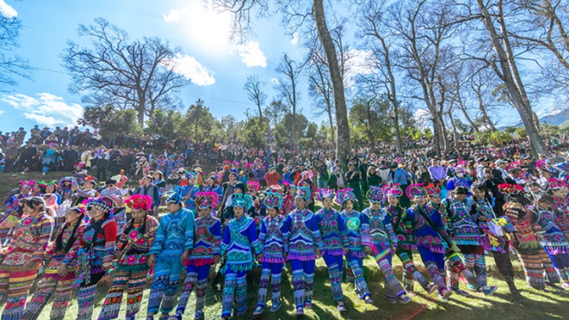 People of Yi ethnic group participate in costume competition festival in SW China’s Yunnan