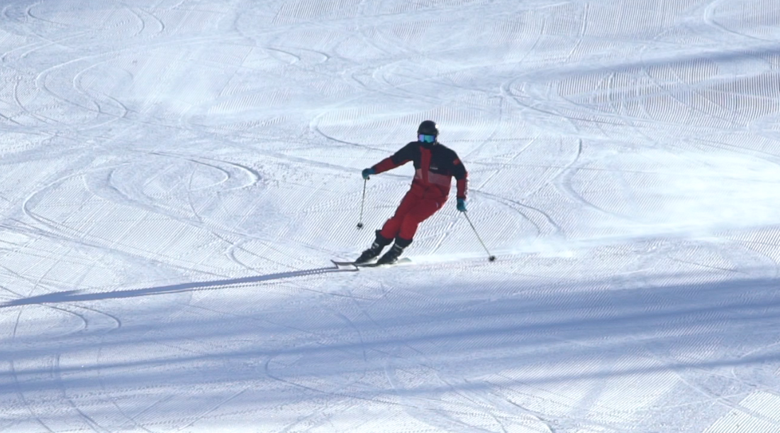 Traditional fur snowboard craft flourishes through inheritance in Altay, NW China's Xinjiang