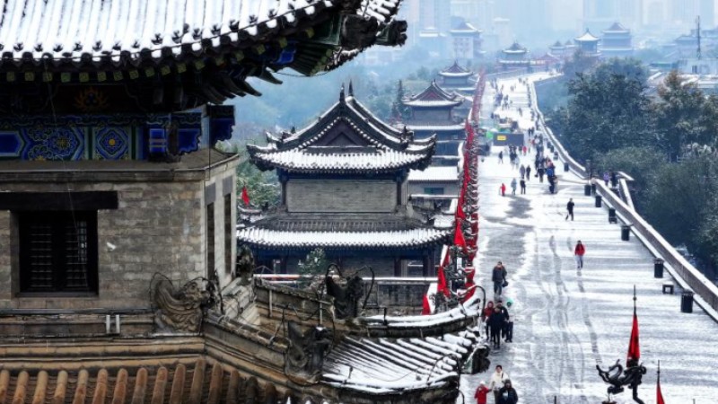 City view of snow-covered Xi'an, NW China