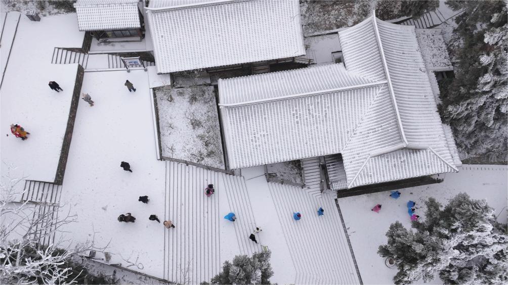 Snow scenery of Zhangjiajie National Forest Park in C China