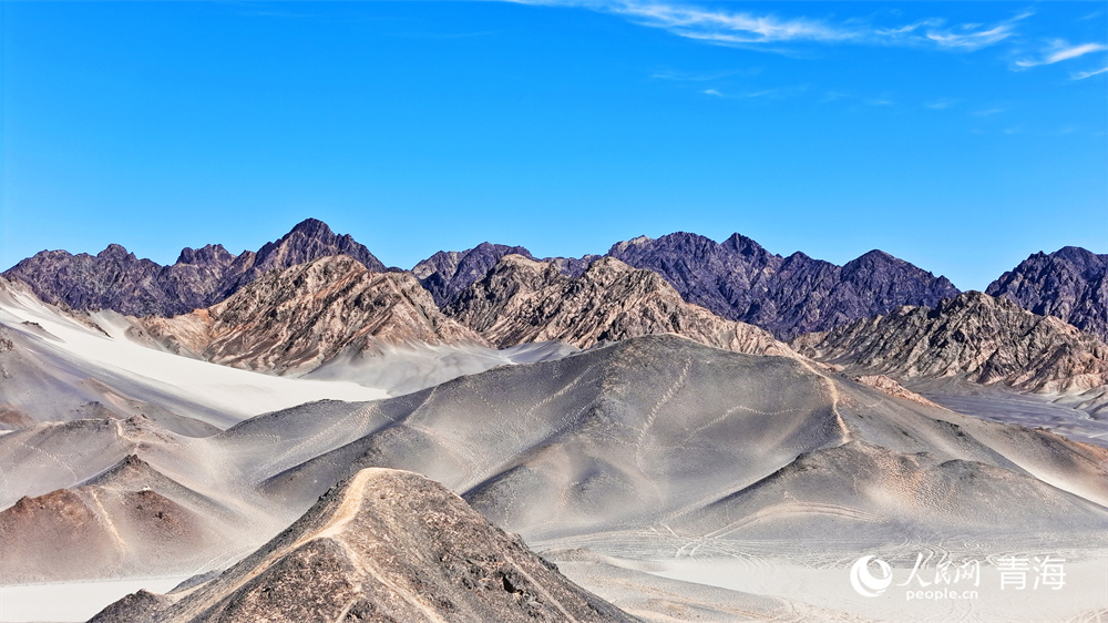 Heidu Mountain, a real-life Chinese ink wash painting in NW China's desert area