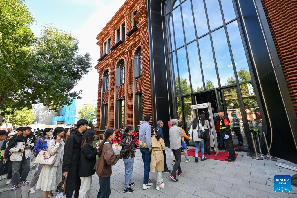 In pics: Zhongshuge Bookstore in Tianjin, N China