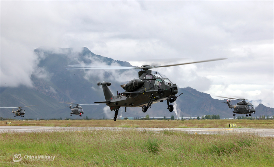 Helicopters conduct tactical flight training