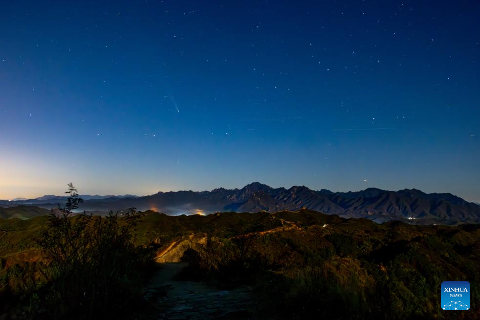 Comet C/2023 A3 seen above Great Wall in Beijing